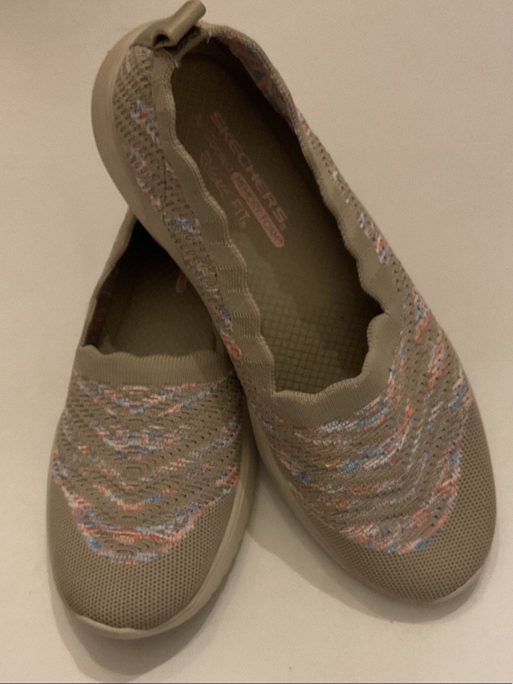 Skechers Air-Cooled Memory Foam Relaxed Fit Slip-On Knit Sneakers Size 7.5